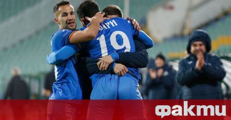 Левски победи с 2 1 Локомотив София в столичното дерби от