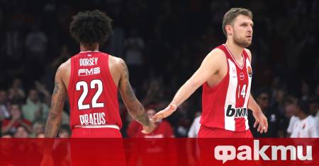 Олимпиакос с Александър Везенков демонстрира за пореден път класата си