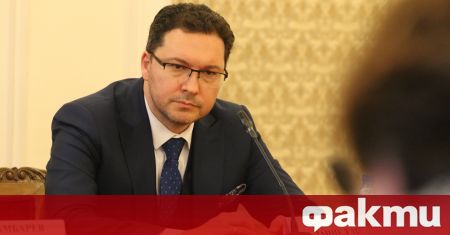 Г н Желязков е опитен юрист и има парламентарен опит Няма