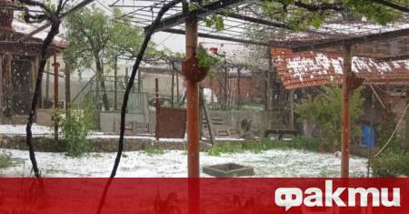 В населени места в Ловешка област този следобед падна градушка
