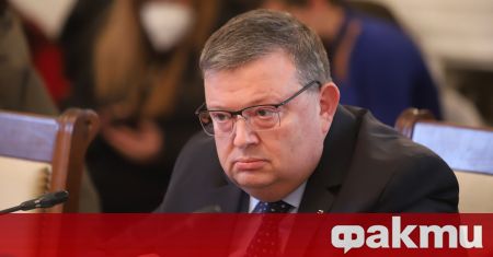 Бившият председател на КПКОНПИ Сотир Цацаров изпрати в парламента законопроекта