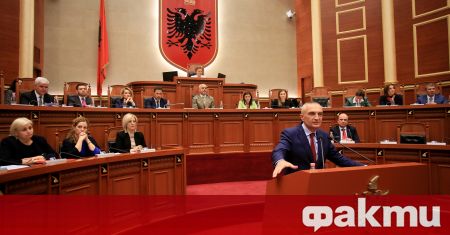 Парламентът на Албания подкрепи създаването на комисия за свалянето на