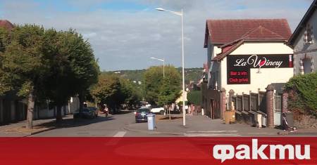 Кола умишлено удари група пешеходци вчера в централната част на