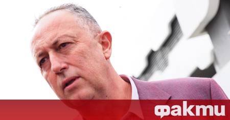 Вицепрезидентът на Българския футболен съюз Атанас Фурнаджиев говори на пресконференцията