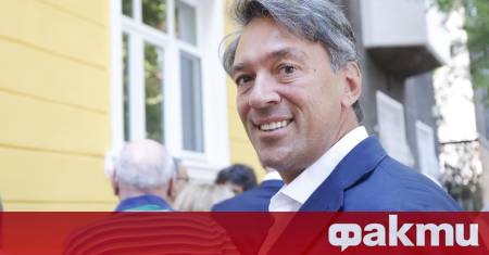 инът на покойната музикална легенда Кирил Маричков – Кирил Маричков младши