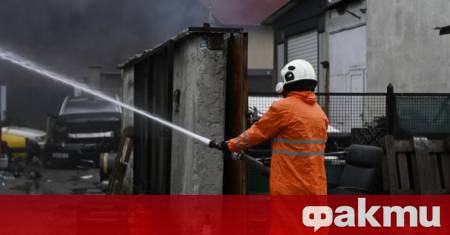 Големият пожар който избухна вчера следобед в завода за преработка