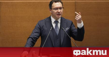 Вътрешният министър Даниел Митов представи в Народното събрание подробен доклад