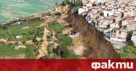 Десетки жилищни сгради в сицилианския град Нишеми са останали буквално