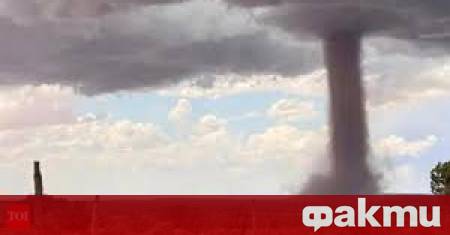 Най малко петима души загинаха а поне 130 са ранените в