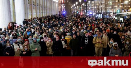 Руски антивоенни активисти днес отново излязоха по улиците в редица