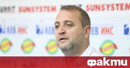 Иван Петров официално освободи поста на национален селекционер за тима
