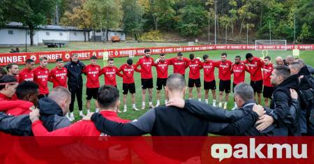 Преди началото на днешната тренировка ЦСКА почете паметта на легендарния