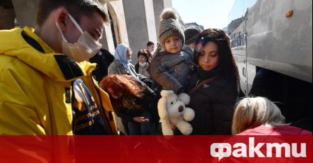Около 35 000 украинци са били евакуирани в сряда чрез