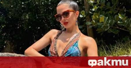 Попфолк сензацията Райна отново прикова вниманието на феновете си след