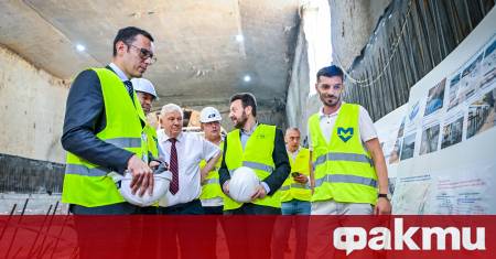 Разширението на метрото през район Слатина напредва с добри темпове