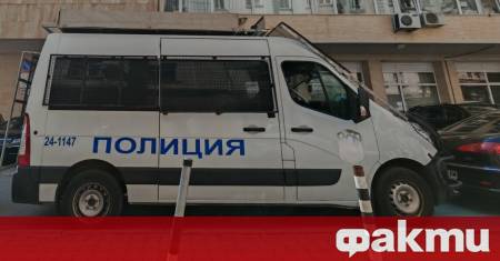 ФАКТИ публикува мнения с широк спектър от гледни точки за