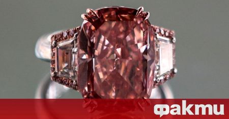 Рядък розов диамант беше продаден в Хонконг на търг за