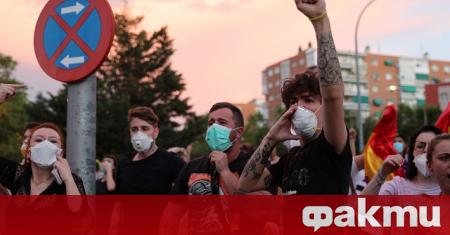 Правителството на Испания нареди днес задължителни маски за всички над