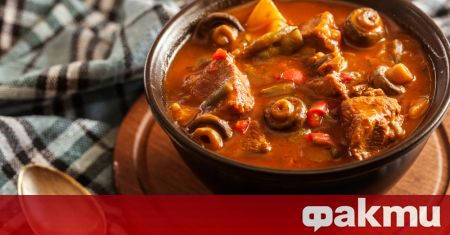 Необходими продукти 1 кг обезкостена агнешка плешка 3 с л олио