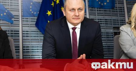 Министърът на електронното управление Валентин Мундров се срещна днес в