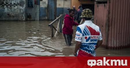 Тропическият циклон Гезани връхлетя източното крайбрежие на Мадагаскар отнемайки живота