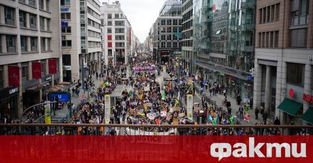 Голямо шествие за климатична справедливост се състоя в Берлин съобщи