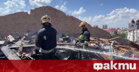 Трима военнослужещи бяха убити и 18 бяха ранени тази вечер