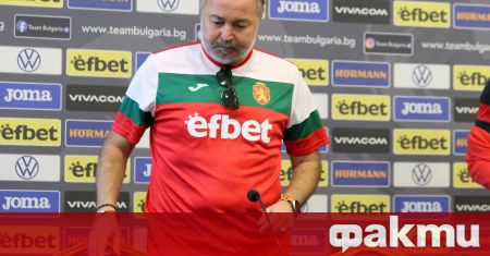 Селекционерът на България Ясен Петров призова играчите си да забравят