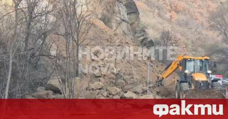 Движението при км 388 на пътя Симитли – Кресна се