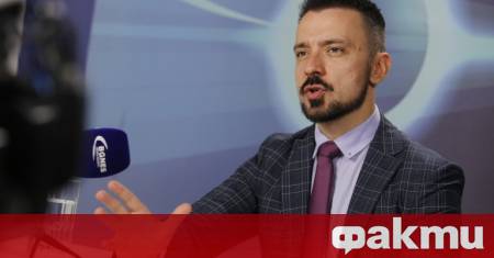 С Крум Зарков стоим на диаметрално противоположни идеологически позиции той