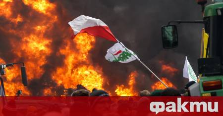 Белгийски земеделци блокираха от първите часове на деня магистрали пътни