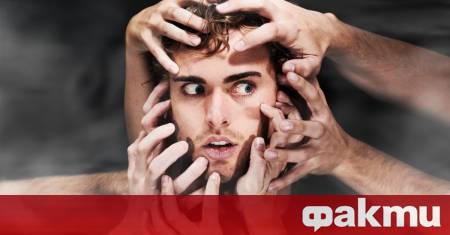Страховити влечуги пълзящи насекоми и заплашителни демонични фигури Това не