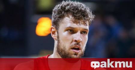 Българското крило Александър Везенков бе определен за четвърти път за