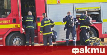 Дежурни екипи останаха през цялата нощ за да наблюдават да