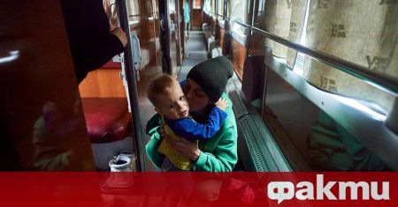 Украинските железници продължават да помагат на жителите на Украйна за