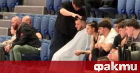 Искрен Остранджийски е бръснарят който прикова погледите на публиката по