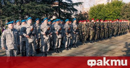 Служебният министър на отбраната Димитър Стоянов заяви, че българската армия