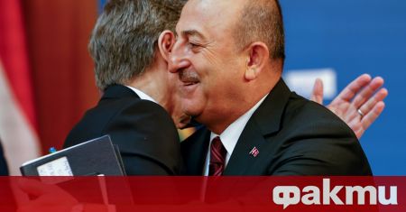Турският външен министър Мевлют Чавушоглу и държавният секретар на САЩ