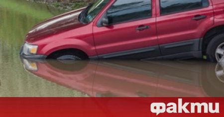 Кола падна в канала в ж к Бъкстон в София Няма