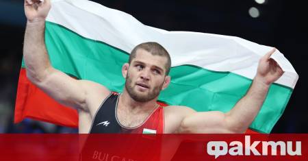 Олимпийският шампион по борба Магомед Рамазанов празнува 32 ия си