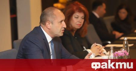Кандидат президентската двойка Румен Радев и Илияна Йотова проведоха среща