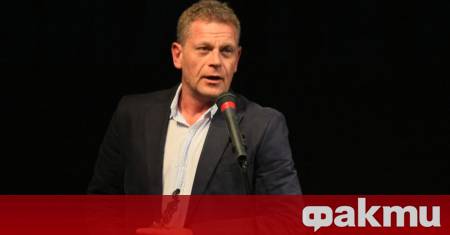 Юлиан Емилиянов Вергов е български актьор Роден е на 15