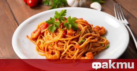Необходими продукти спагети 400 г скариди почистени 500 г чери