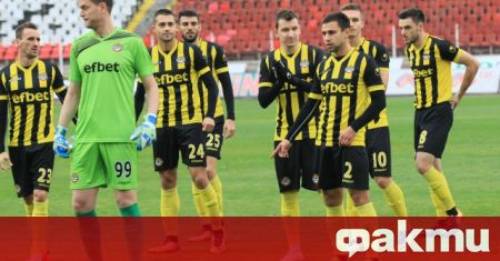 Етър и Ботев (Пловдив) завършиха при 0:0 в първа среща