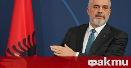 Албанският премиер Еди Рама заяви днес, че Албания е начело