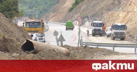 Срокът за пускане на дългоочаквания път Мездра Ботевград отново