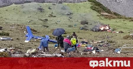 Хеликоптер се разби в Хималаите в Северна Индия съобщи ANI Според