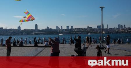 Рекорден спад на туристи отчетоха в Истанбул съобщи ТАСС Информацията