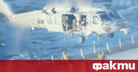 През ноември американските специални части са се качили на кораб