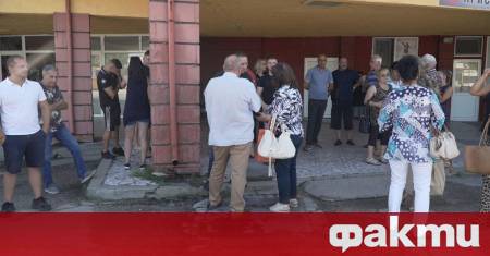 Жители на Севлиево излязоха на протест срещу прекратяването на сезонната